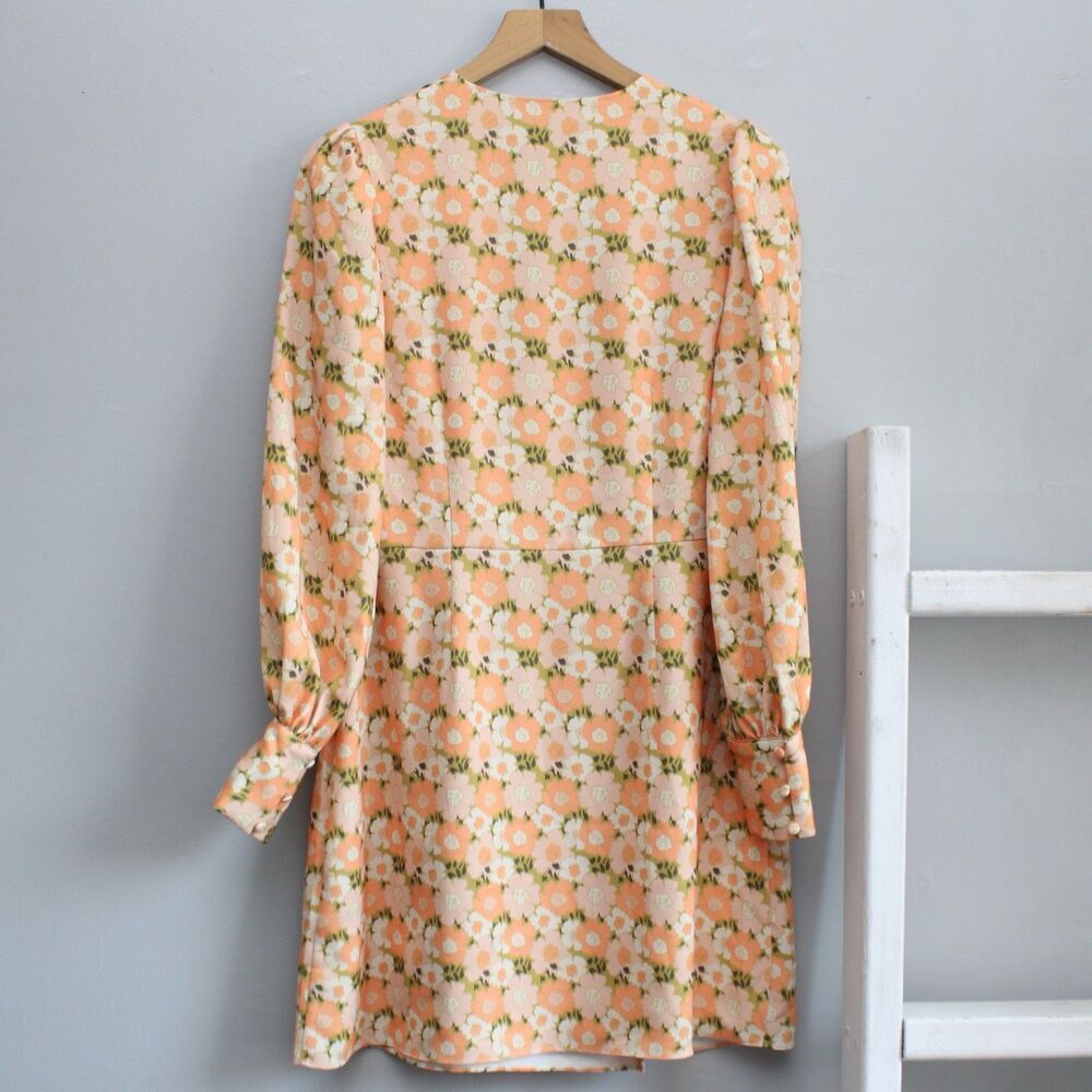 ALEXIA ADMOR Arya Button-front Wrap Dress In Summer Floral Cream Size 8 NWT - Picture 3 of 10
